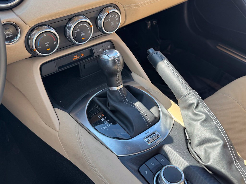 Used 2025 MAZDA MX-5 Miata Grand Touring RWD image 15