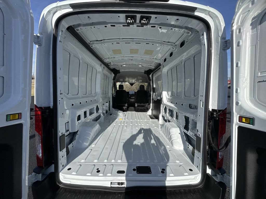 New 2026 Ford Transit 250 148 Medium Roof RWD image 23