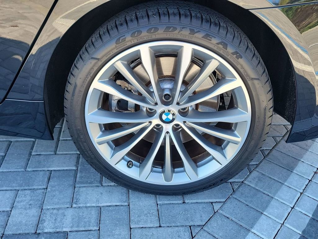 Used 2022 BMW 540i xDrive w/ Convenience Package image 14