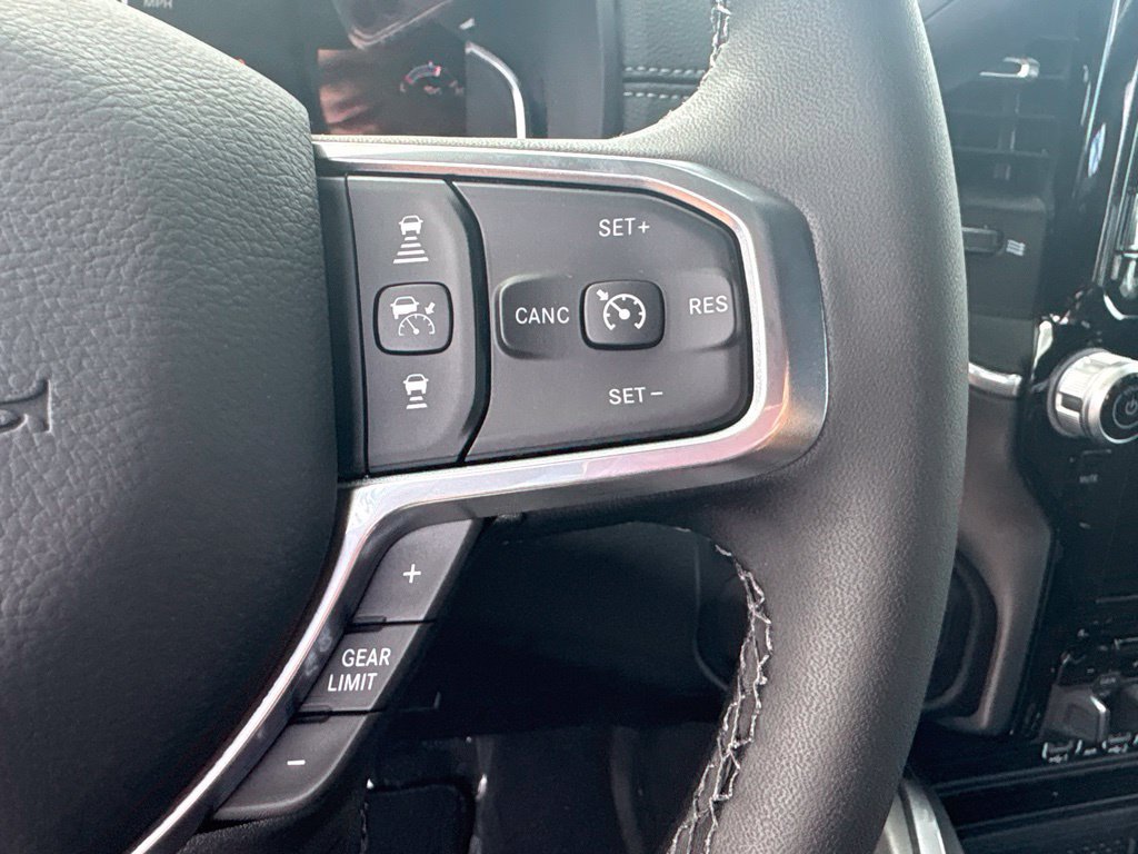 New 2026 RAM 3500 Laramie AWD/4WD image 21