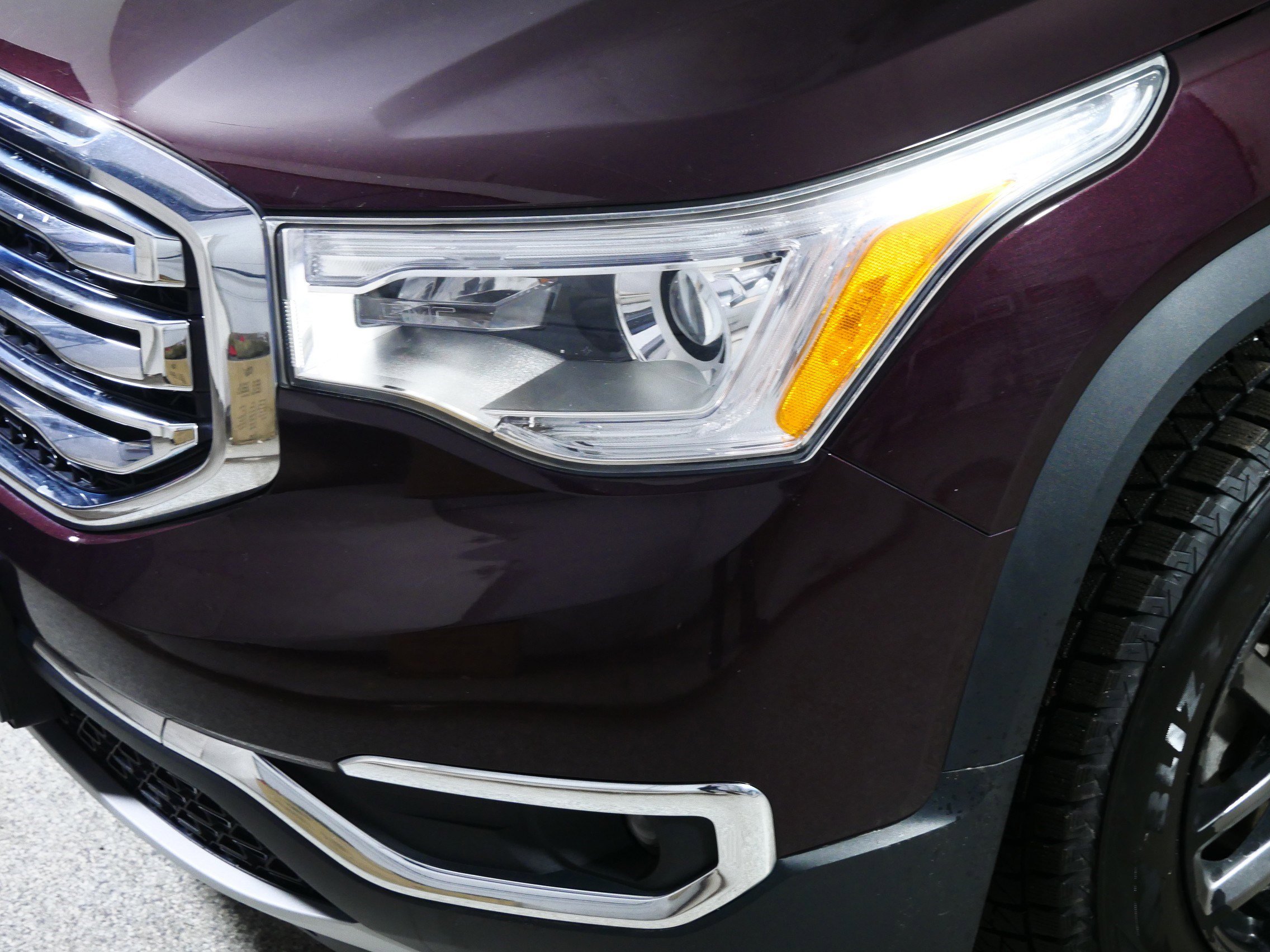 Used 2017 GMC Acadia SLT image 16