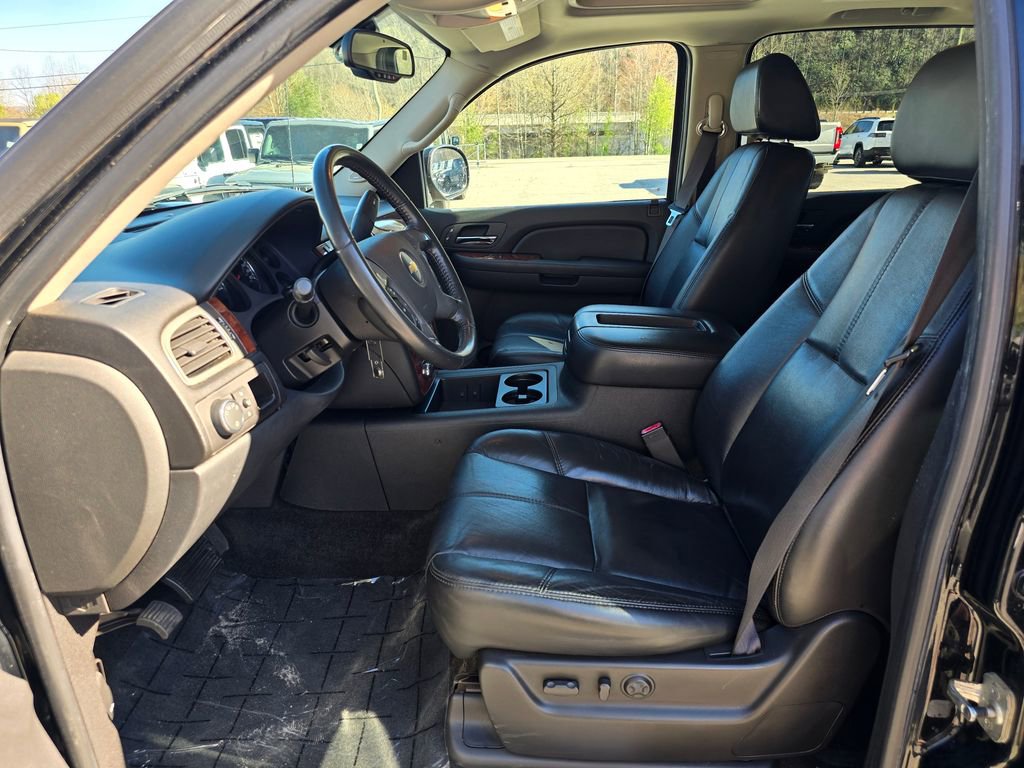 Used 2007 Chevrolet Avalanche LTZ w/ LTZ Preferred Equipment Group image 4
