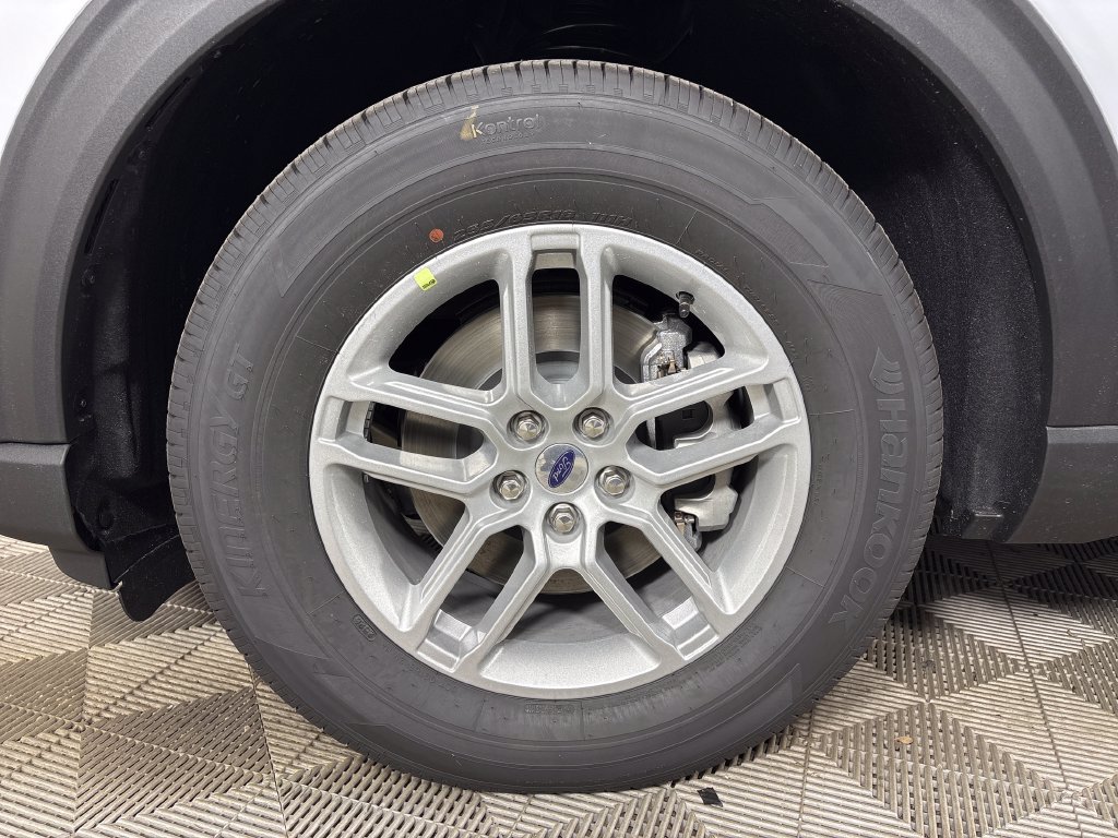 New 2026 Ford Explorer Active w/ Active Comfort Package RWD image 12
