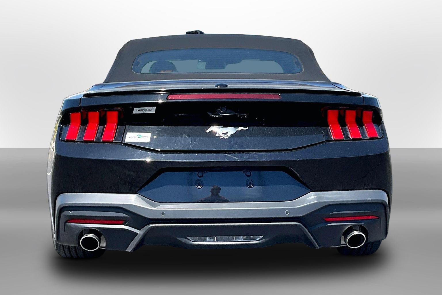 Used 2024 Ford Mustang Premium RWD image 4