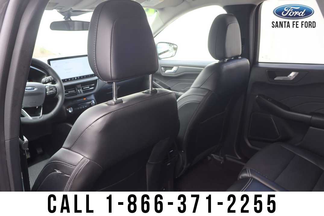 Used 2025 Ford Escape SE FWD image 15