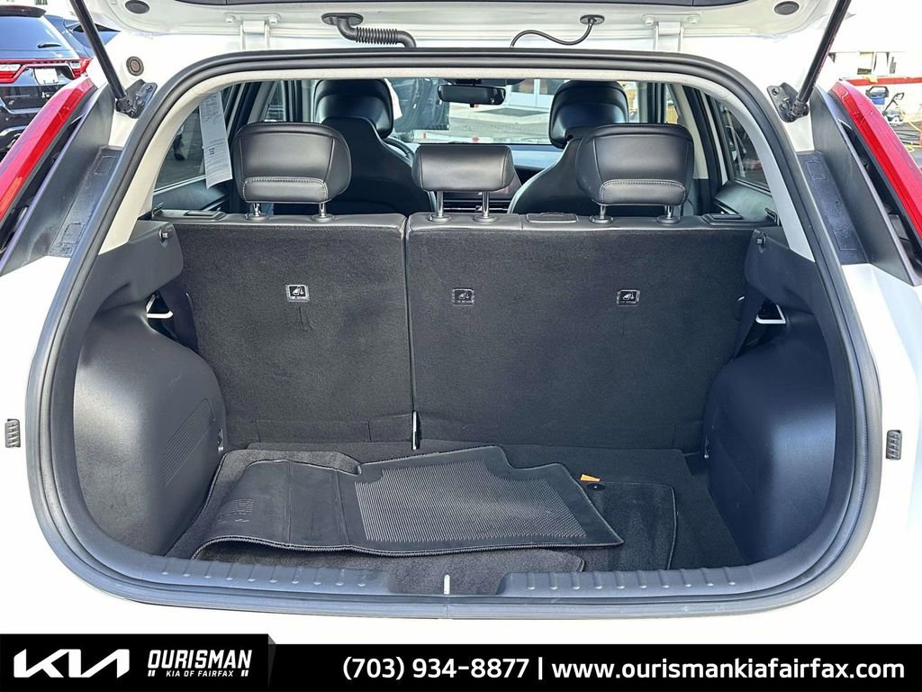 Used 2023 Kia Niro EX Touring image 21
