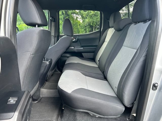 Used 2021 Toyota Tacoma TRD Sport AWD/4WD image 35