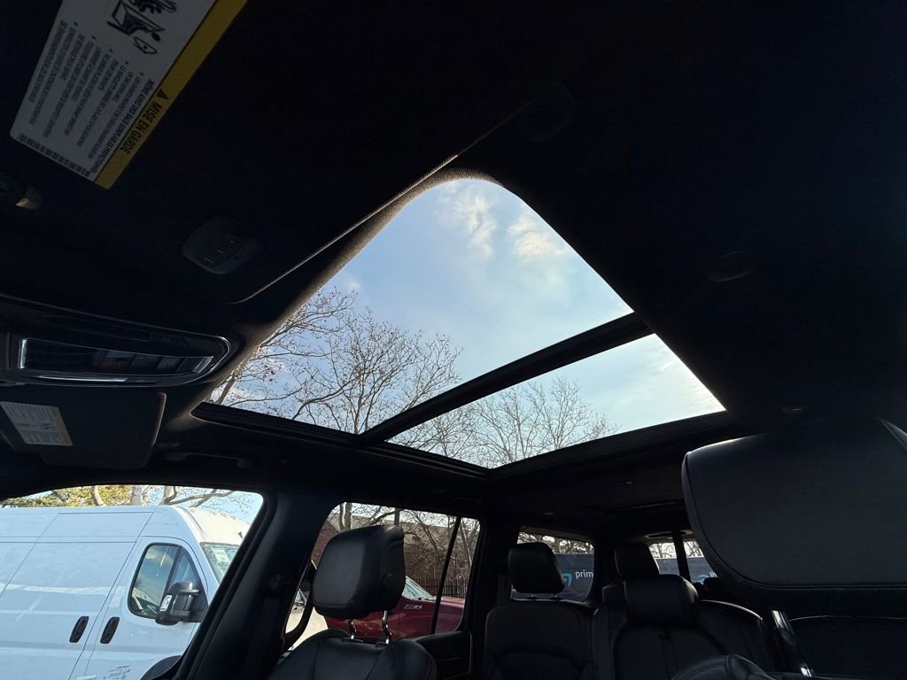 Used 2022 Jeep Wagoneer Series II w/ Premium Group I image 26