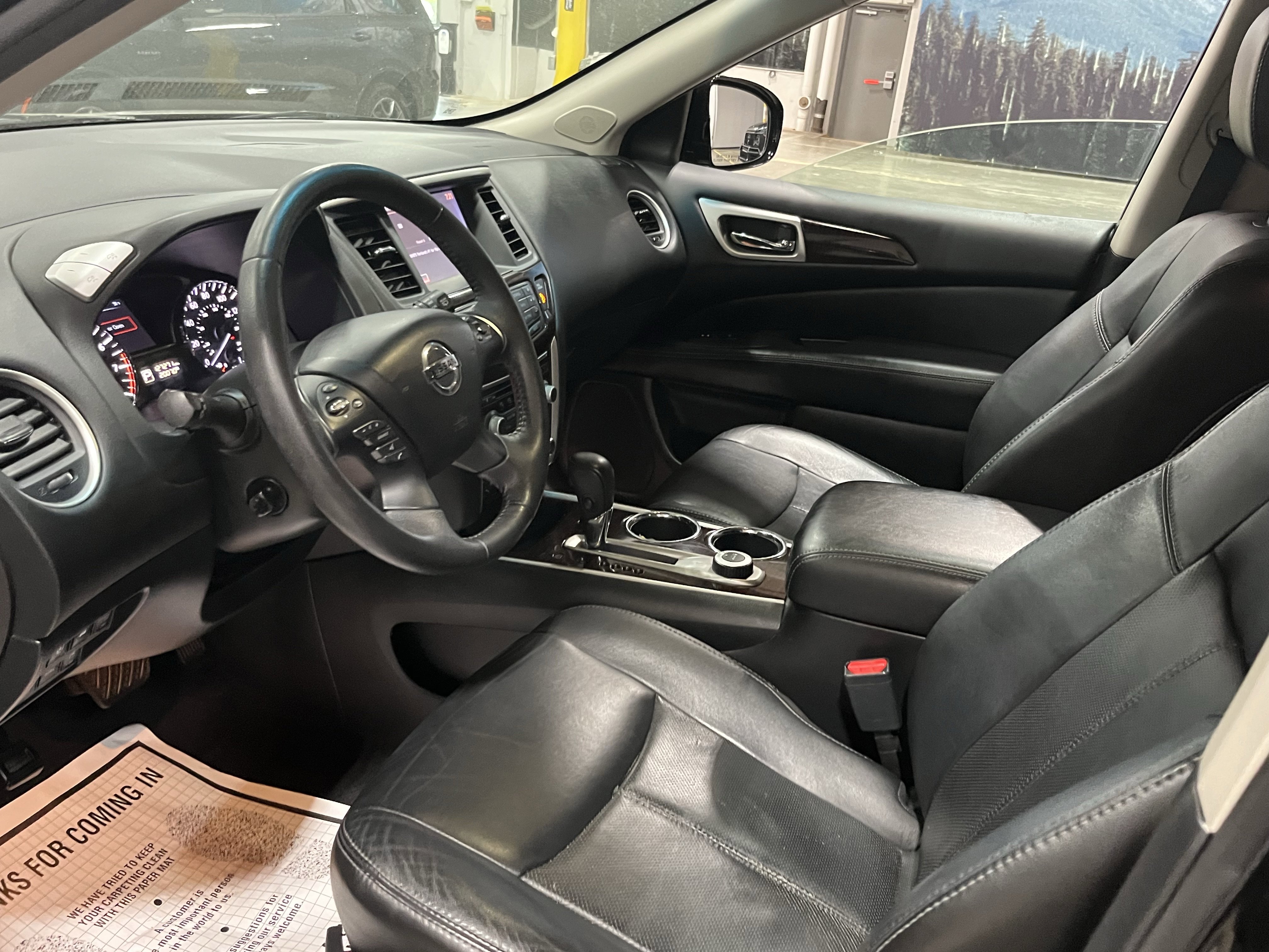 Used 2013 Nissan Pathfinder Platinum w/ Platinum Premium Pkg AWD/4WD image 9