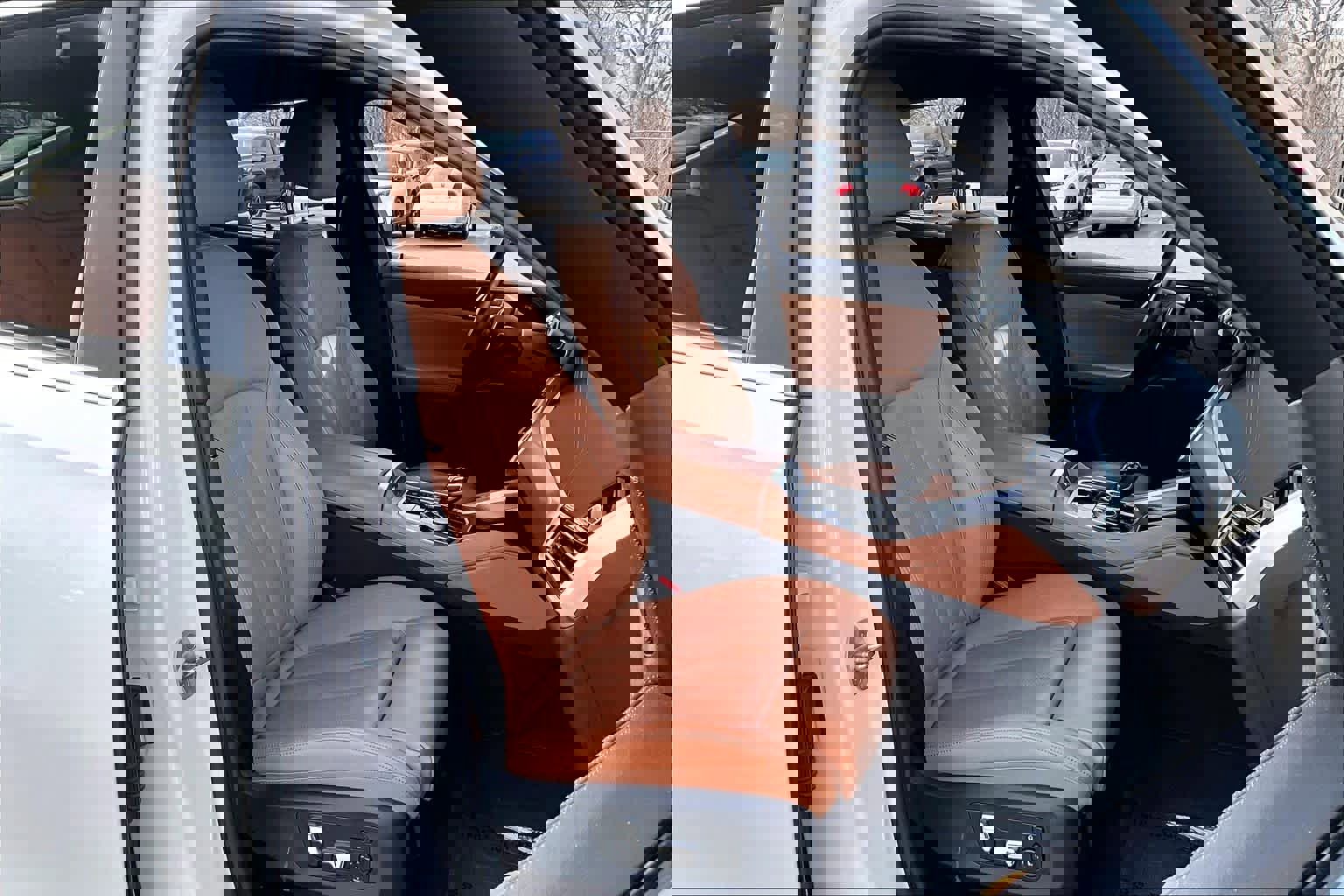 Used 2022 BMW X6 xDrive40i w/ Executive Package image 9