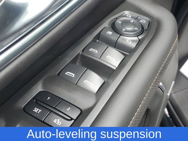 Used 2023 GMC Yukon AT4 image 22