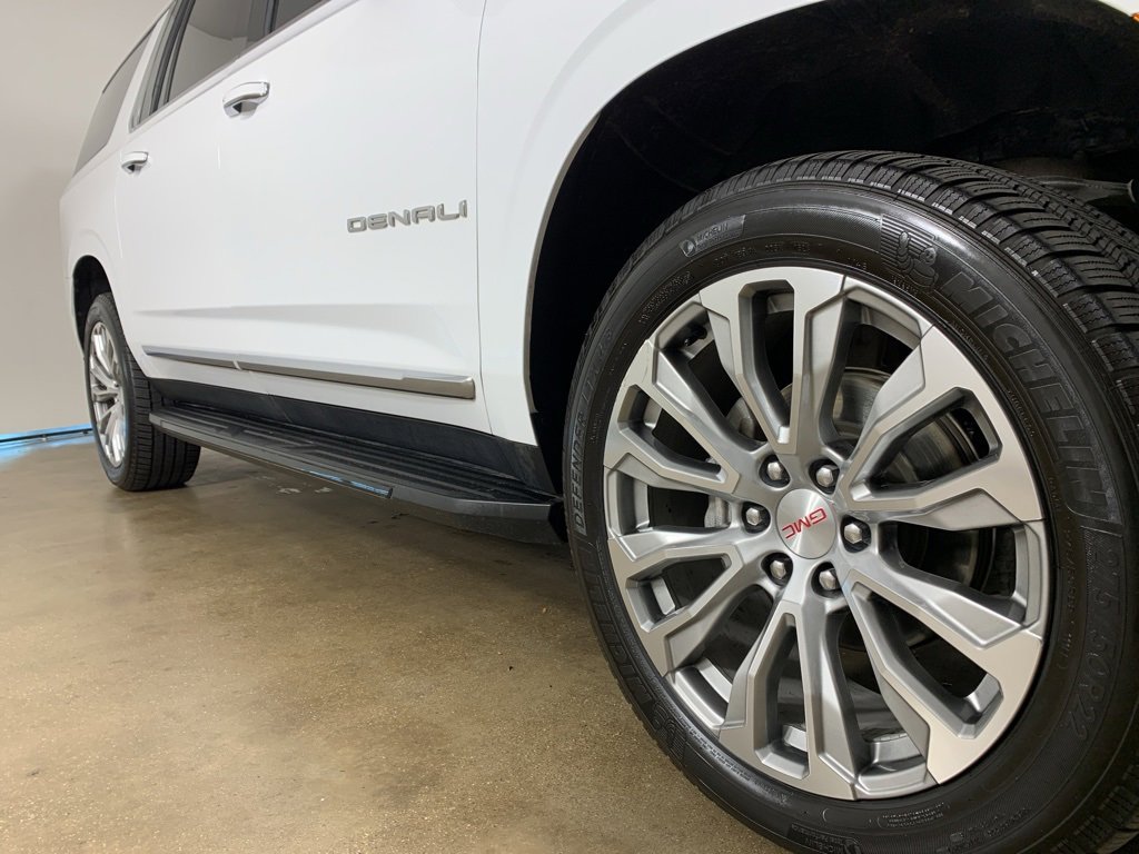 Used 2022 GMC Yukon XL Denali image 43