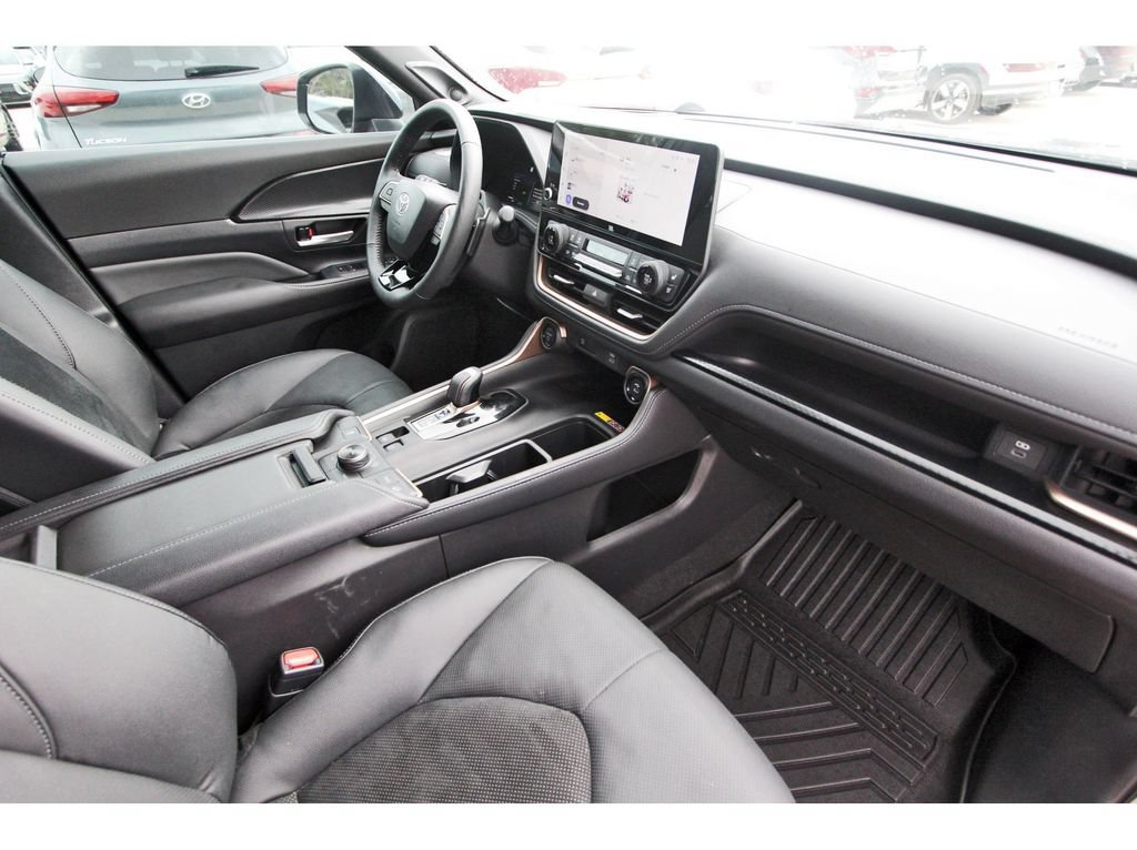 Used 2026 Toyota Grand Highlander AWD Hybrid image 31