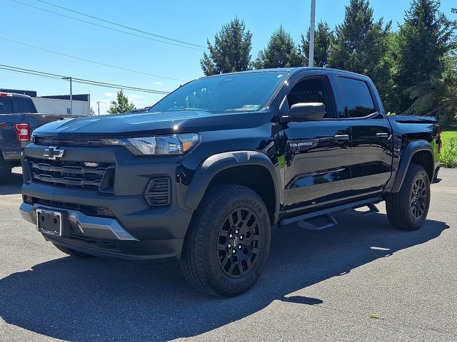 Used 2024 Chevrolet Colorado Trail Boss AWD/4WD image 2