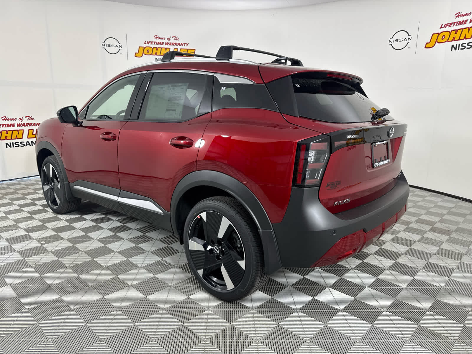 New 2026 Nissan Kicks SR image 3