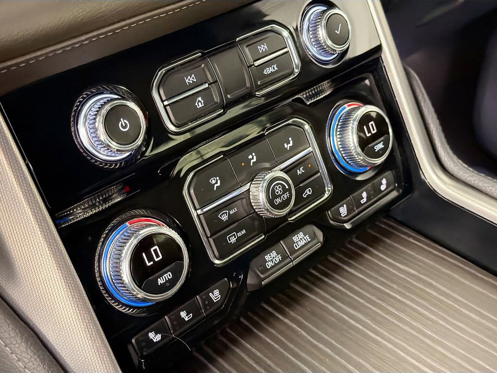 Used 2023 GMC Yukon Denali AWD/4WD image 16