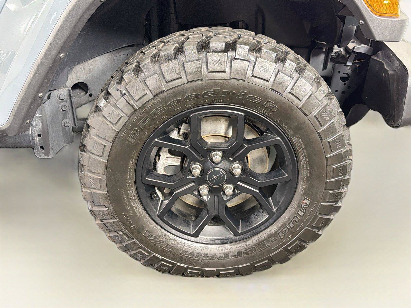 Used 2025 Jeep Gladiator Sport AWD/4WD image 37