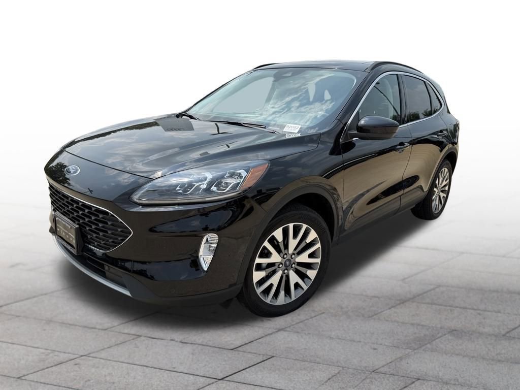 Used 2022 Ford Escape Titanium image 3