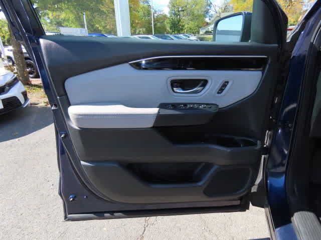 Certified 2024 Honda Pilot Touring image 19