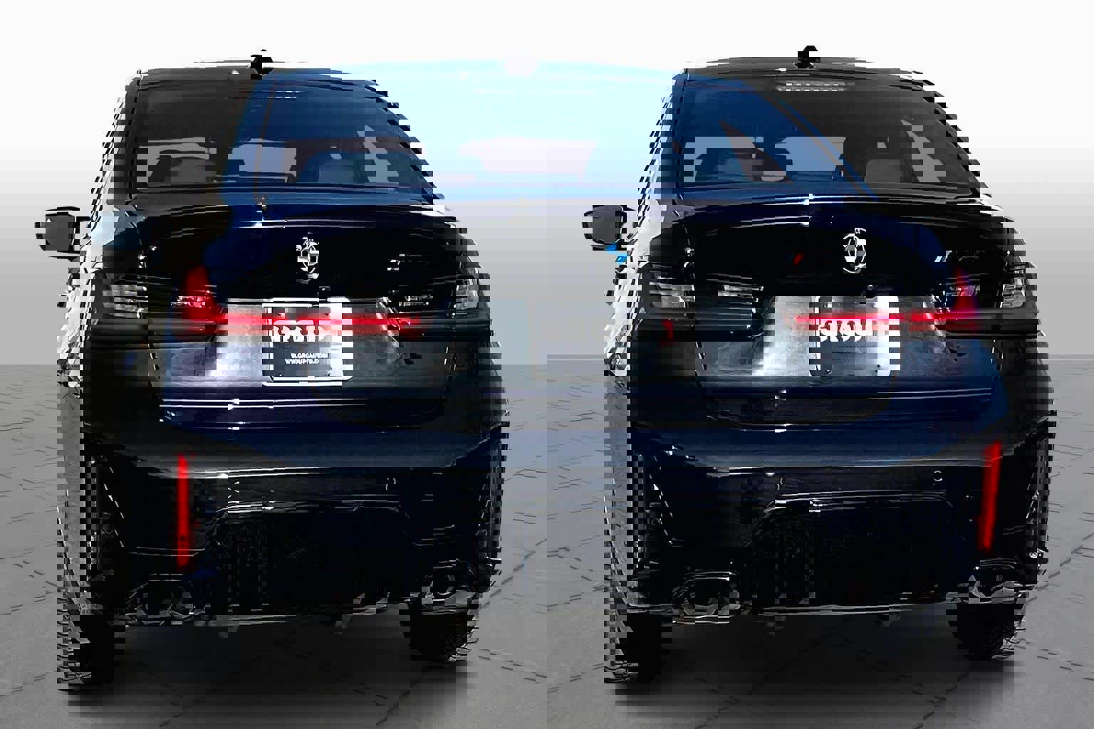 Used 2024 BMW M340i xDrive w/ Driving Assistance Package image 4