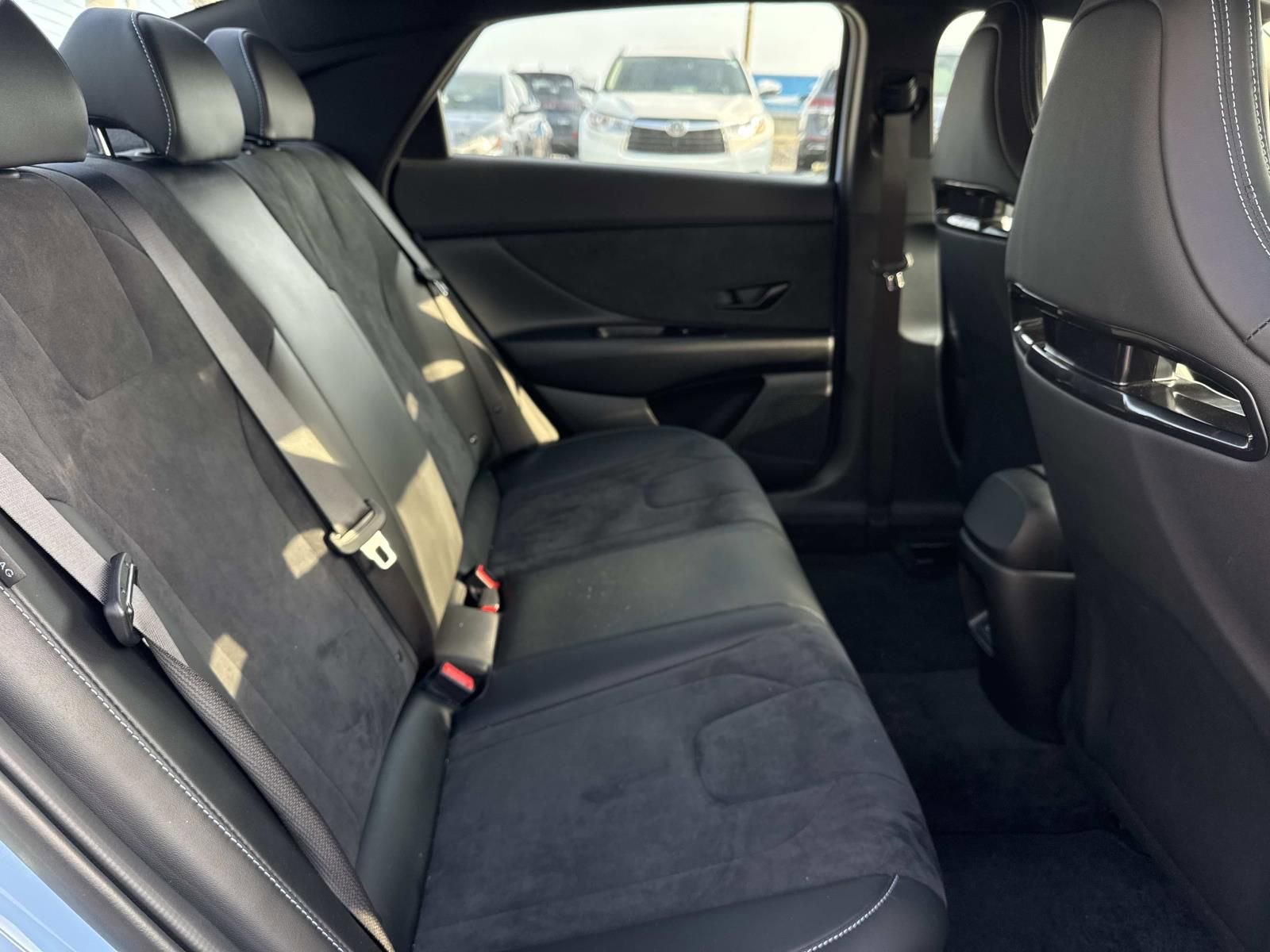 Used 2025 Hyundai Elantra N Base image 9