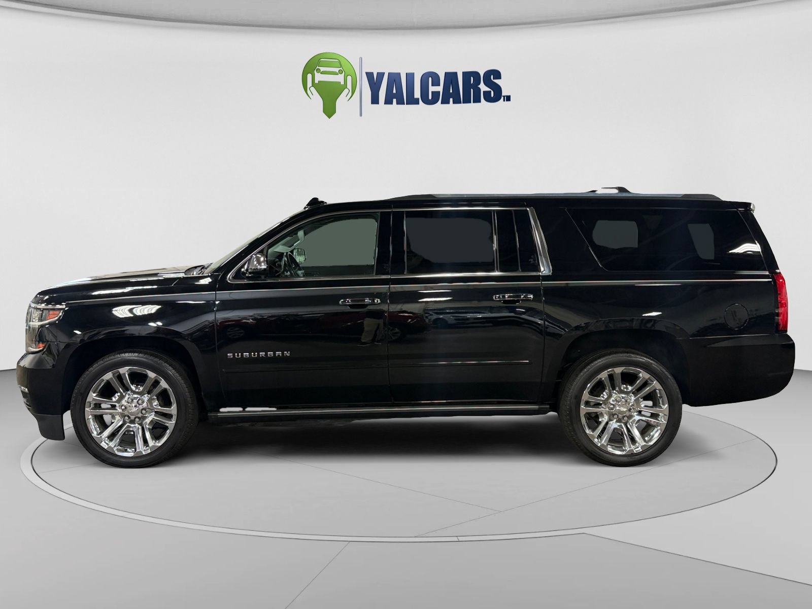 Used 2020 Chevrolet Suburban Premier w/ Premier Plus Edition AWD/4WD image 2