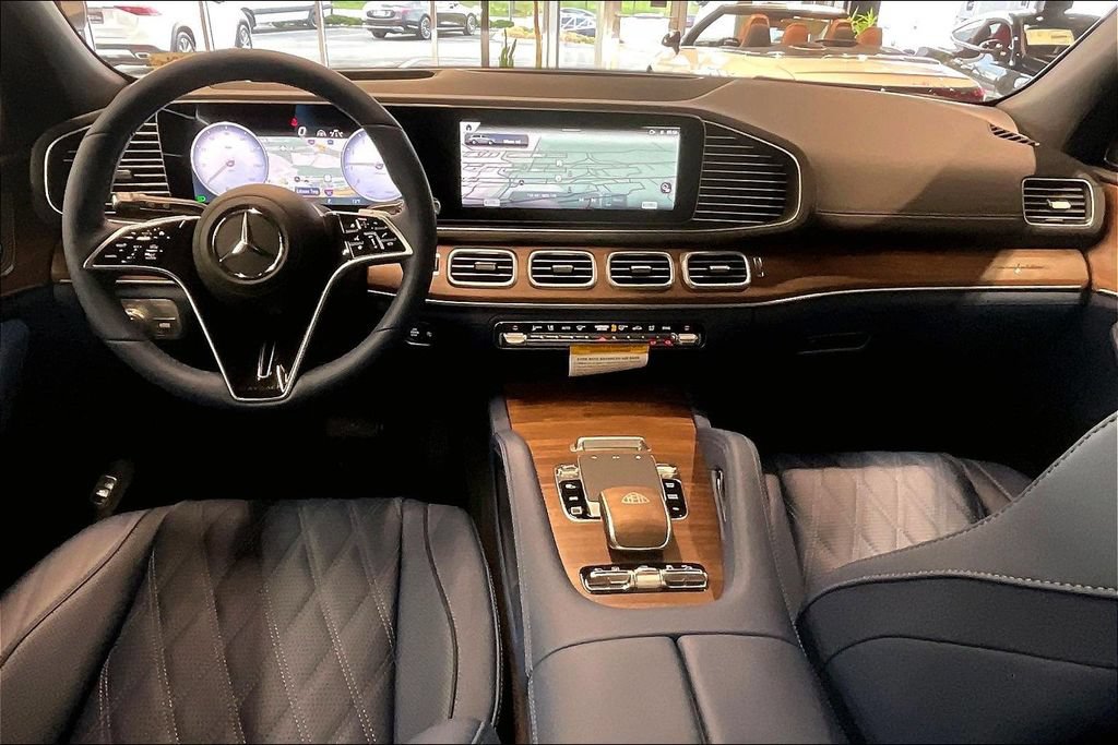 New 2026 Mercedes-Benz Maybach GLS 600 4MATIC image 5