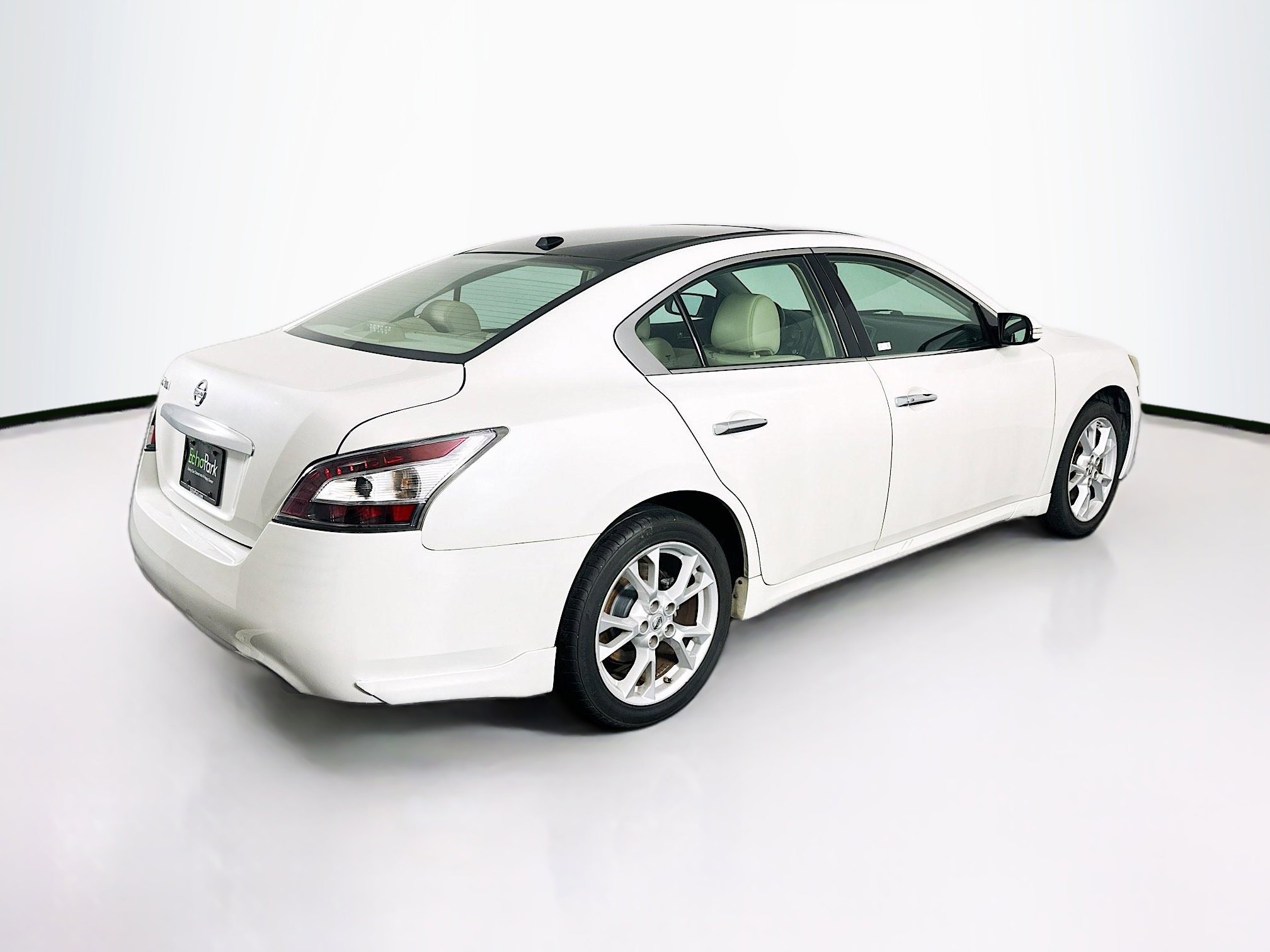 Used 2014 Nissan Maxima 3.5 SV w/ Premium Package FWD image 9