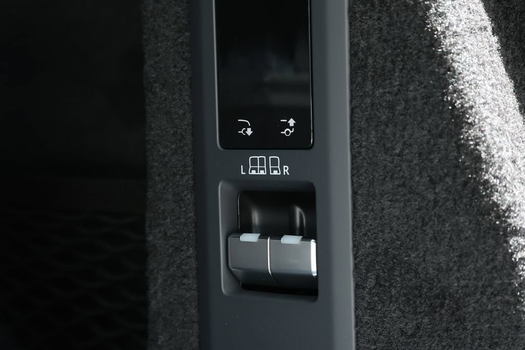 New 2026 Land Rover Range Rover Sport Dynamic SE AWD/4WD image 10