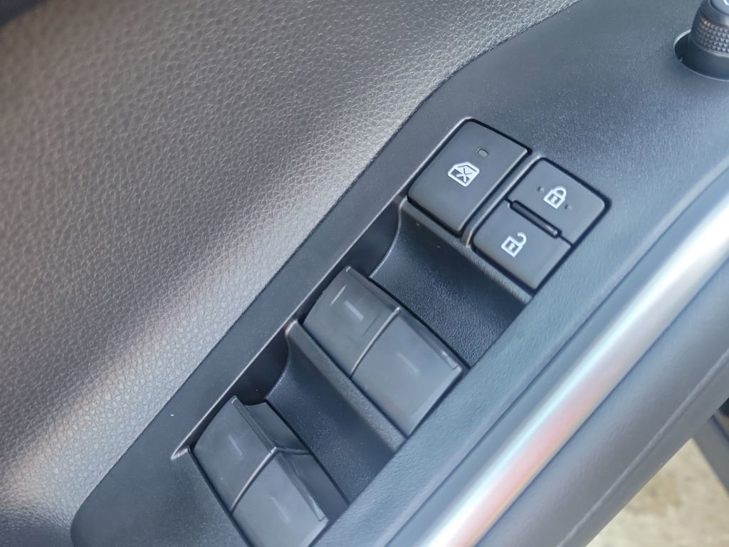 Used 2026 Toyota Highlander XSE image 12