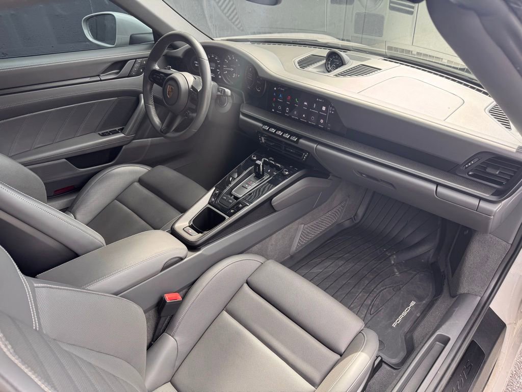 Certified 2022 Porsche 911 Targa 4 GTS AWD/4WD image 19