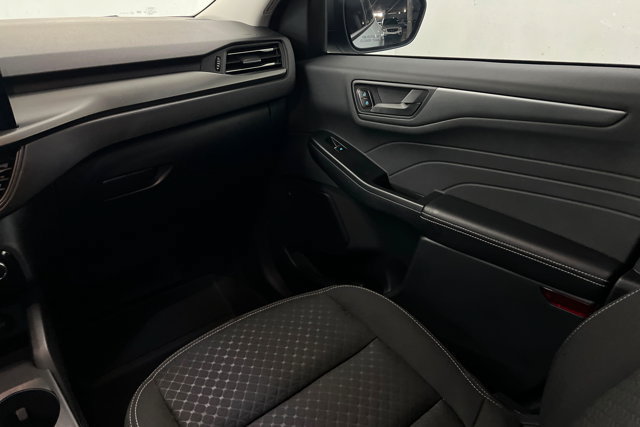 Used 2026 Ford Escape Active w/ Tech Pack #1 AWD/4WD image 10