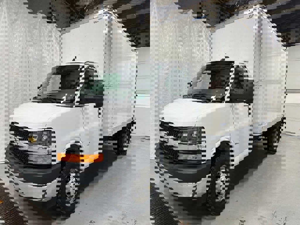 Used 2022 Chevrolet Express 3500 w/ Power Convenience Package image 3