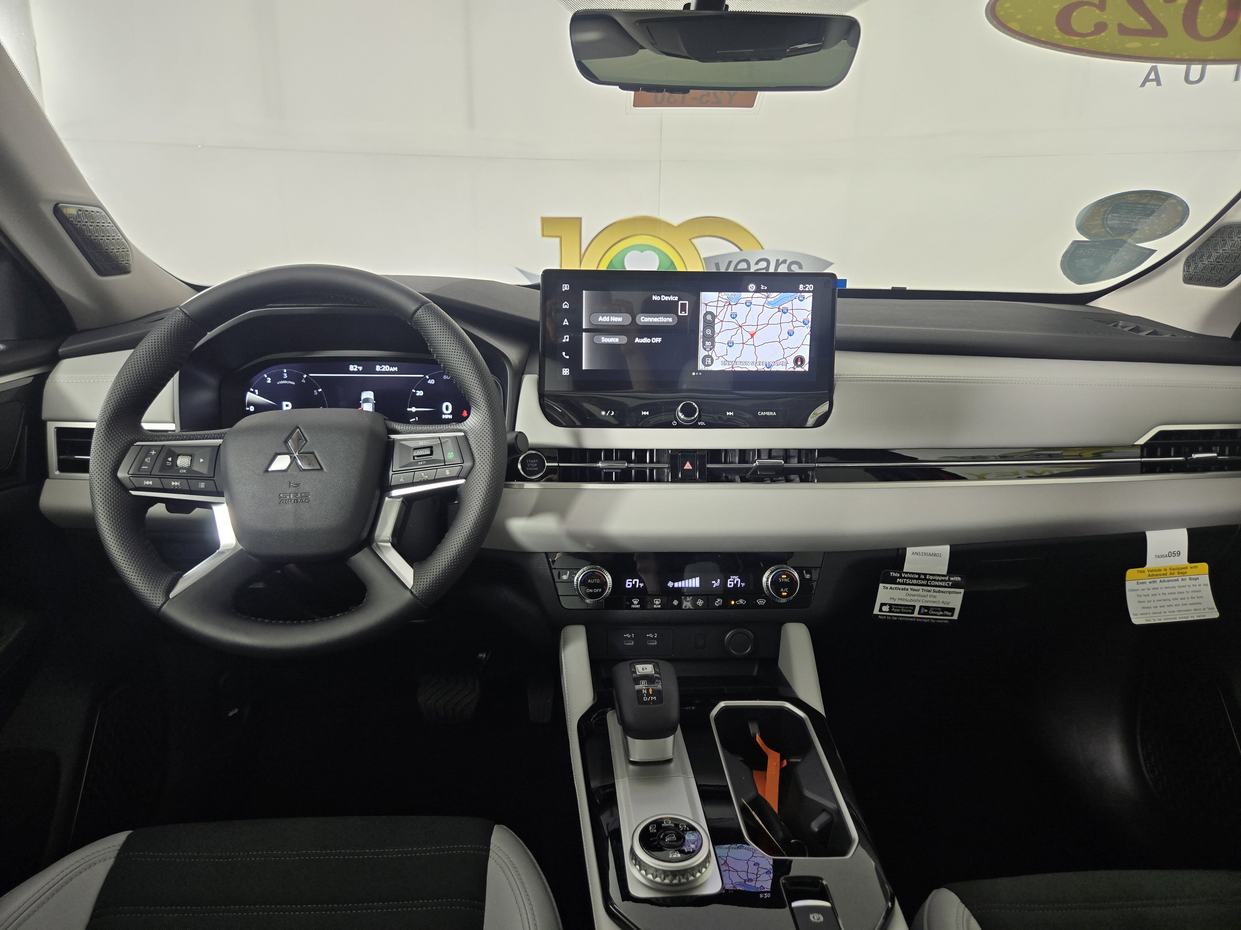 New 2025 Mitsubishi Outlander SE image 13