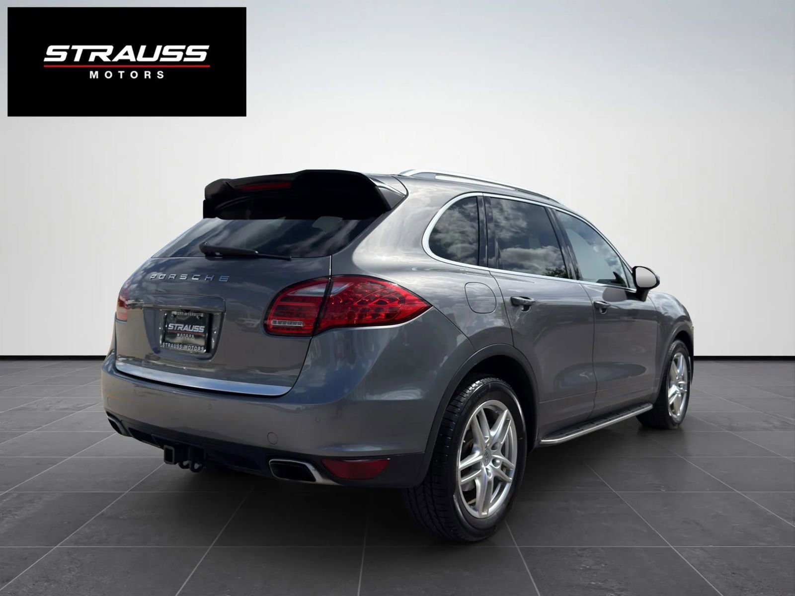 Used 2013 Porsche Cayenne Diesel AWD/4WD image 9