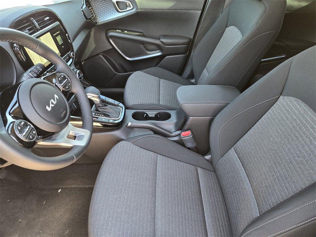 New 2025 Kia Soul EX image 9