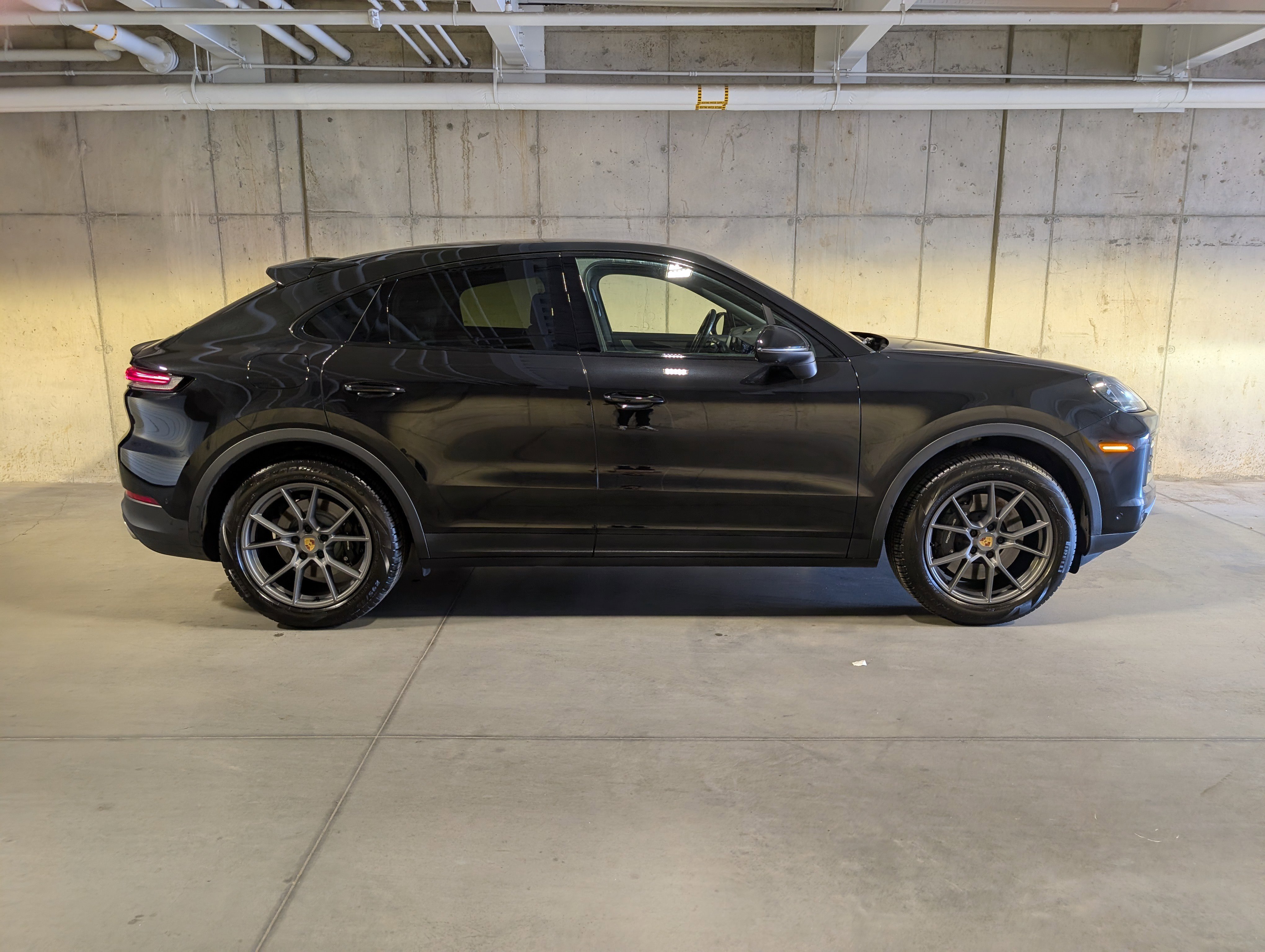 Certified 2024 Porsche Cayenne Coupe image 10