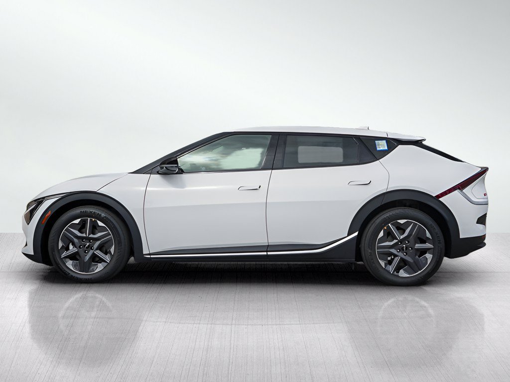 New 2026 Kia EV6 Light AWD/4WD image 4