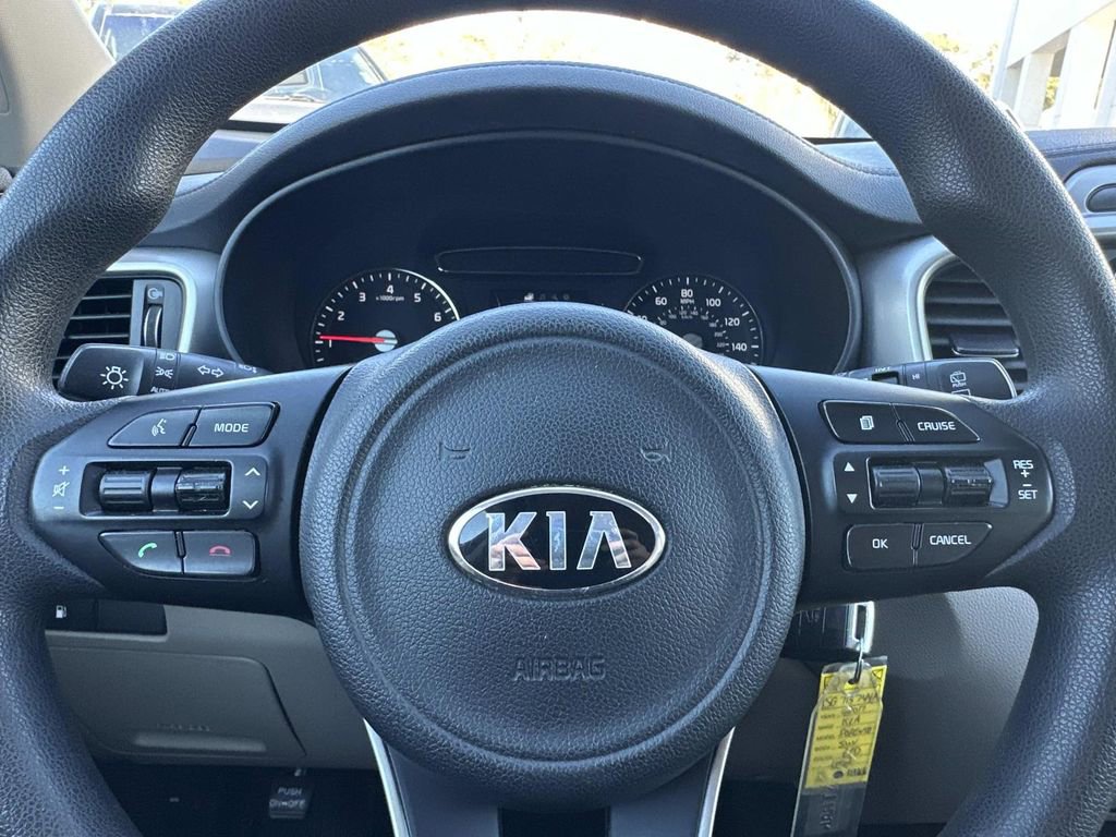 Used 2017 Kia Sorento LX image 19