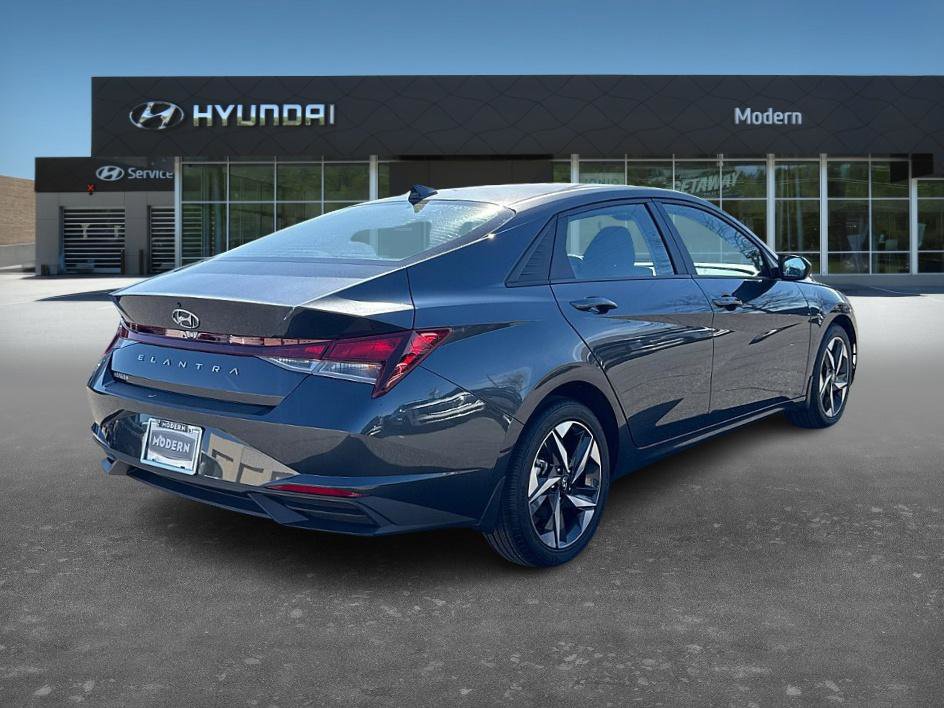 Certified 2023 Hyundai Elantra SEL w/ Convenience Package image 4