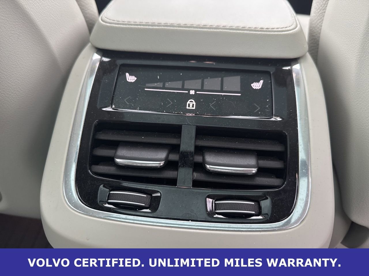 Certified 2023 Volvo XC90 B6 Plus w/ Protection Package Premier AWD/4WD image 15