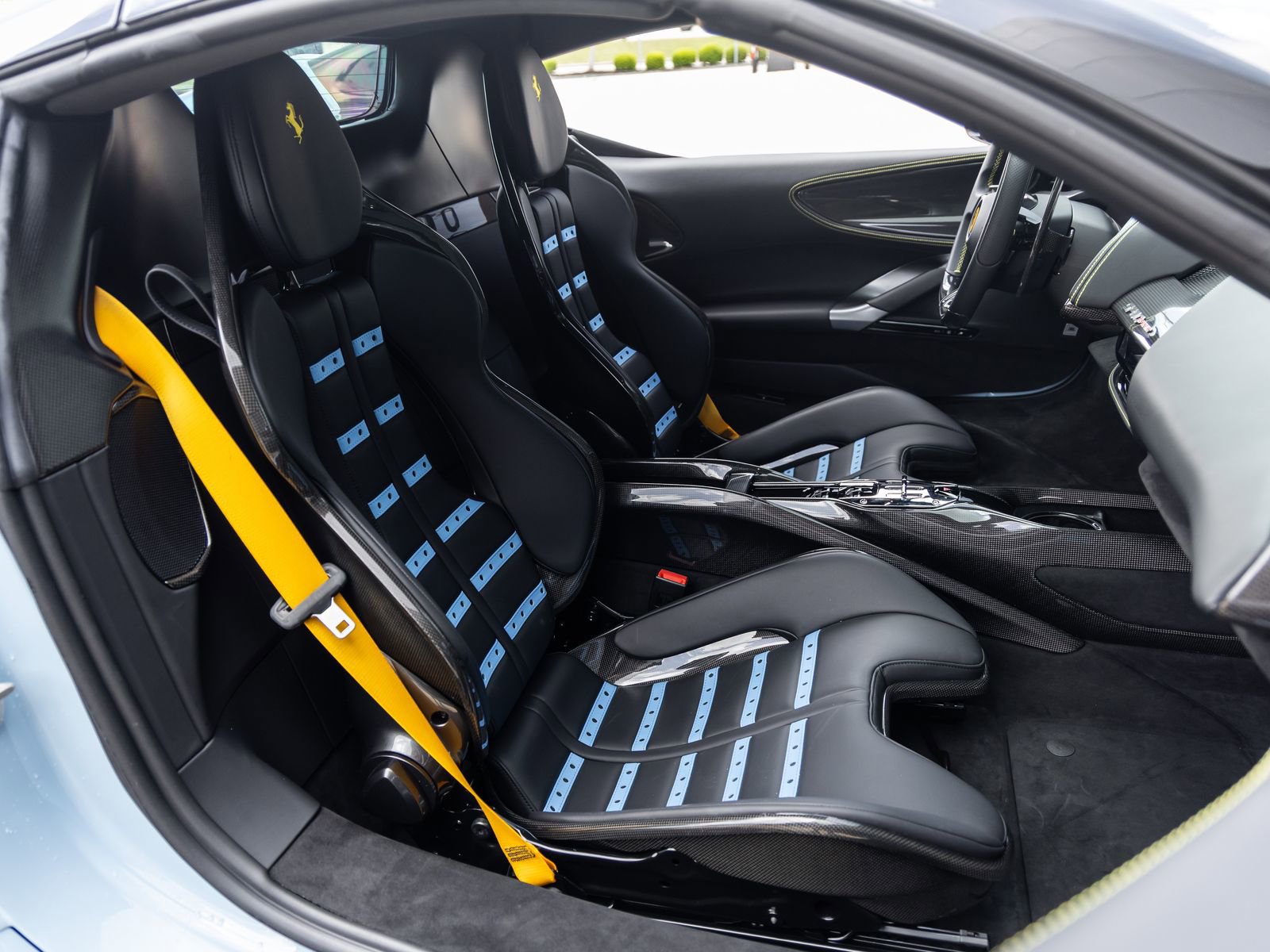 Used 2024 Ferrari SF90 Spider image 48