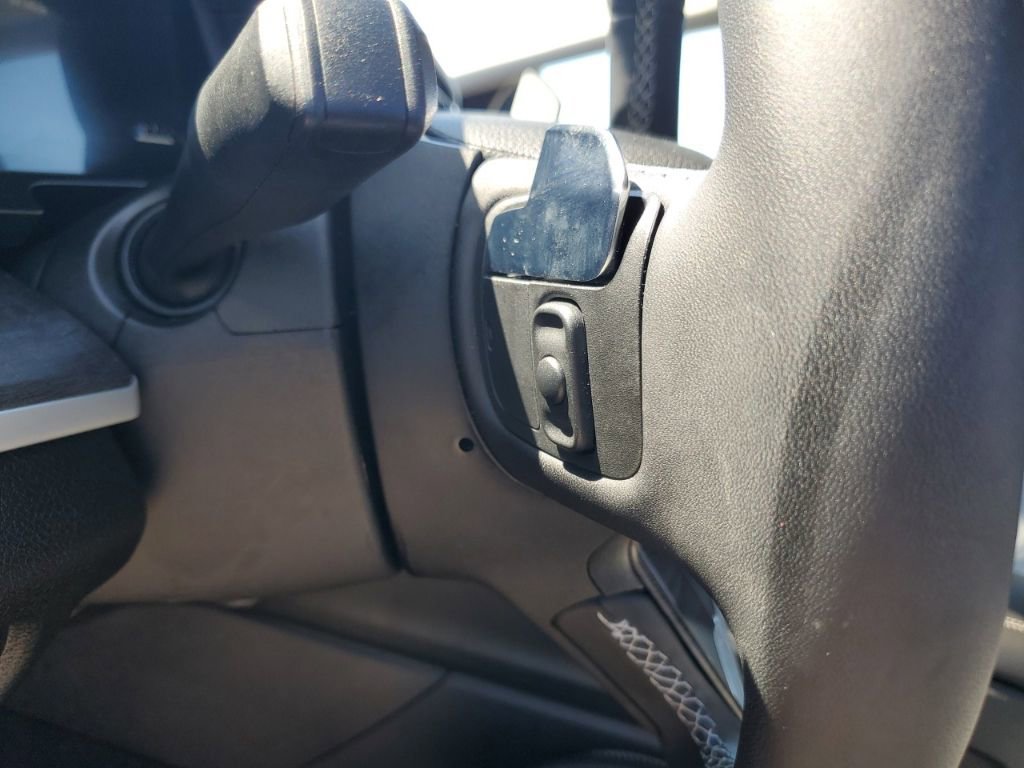 Used 2023 Jeep Grand Cherokee Limited image 13