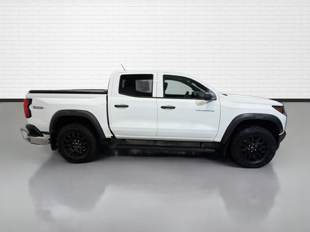 Used 2024 Chevrolet Colorado Trail Boss w/ Advanced Trailering Package AWD/4WD image 10