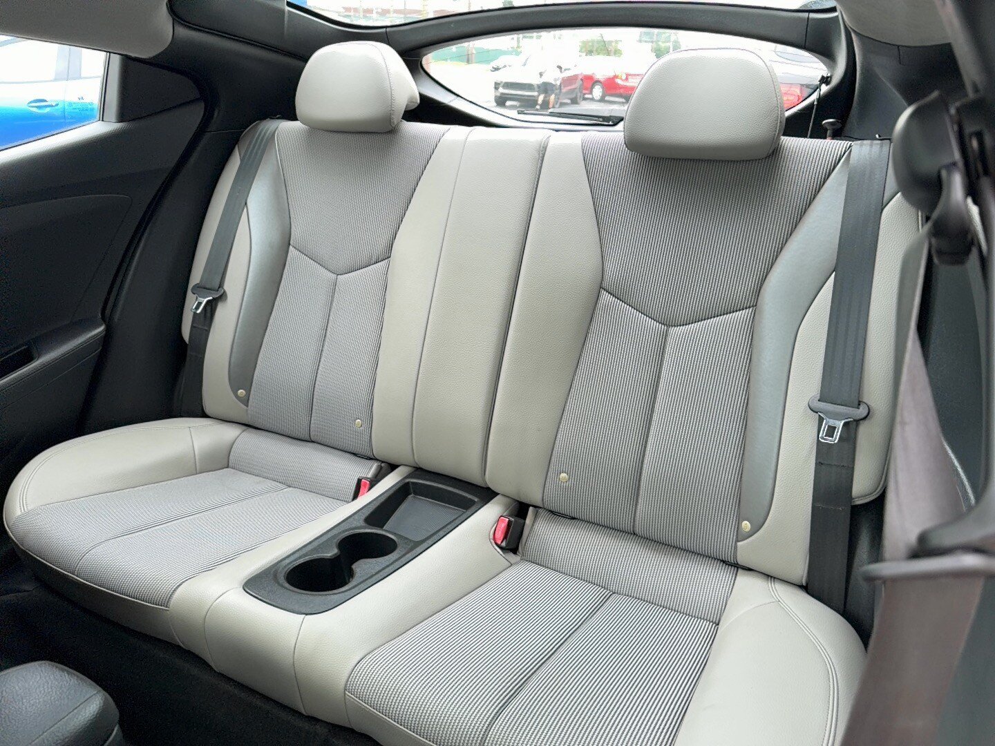 Used 2013 Hyundai Veloster w/ Style Pkg FWD image 17