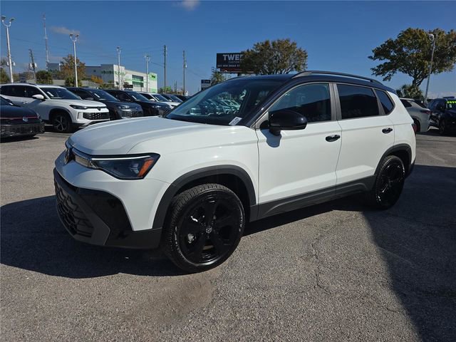 New 2026 Volkswagen Taos SE AWD/4WD image 8