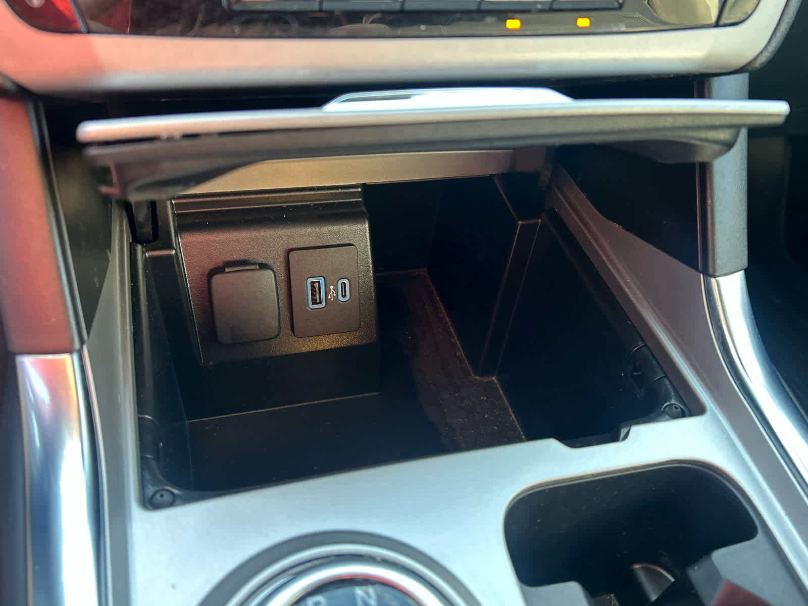 Used 2023 Ford Explorer XLT w/ Equipment Group 202A image 41