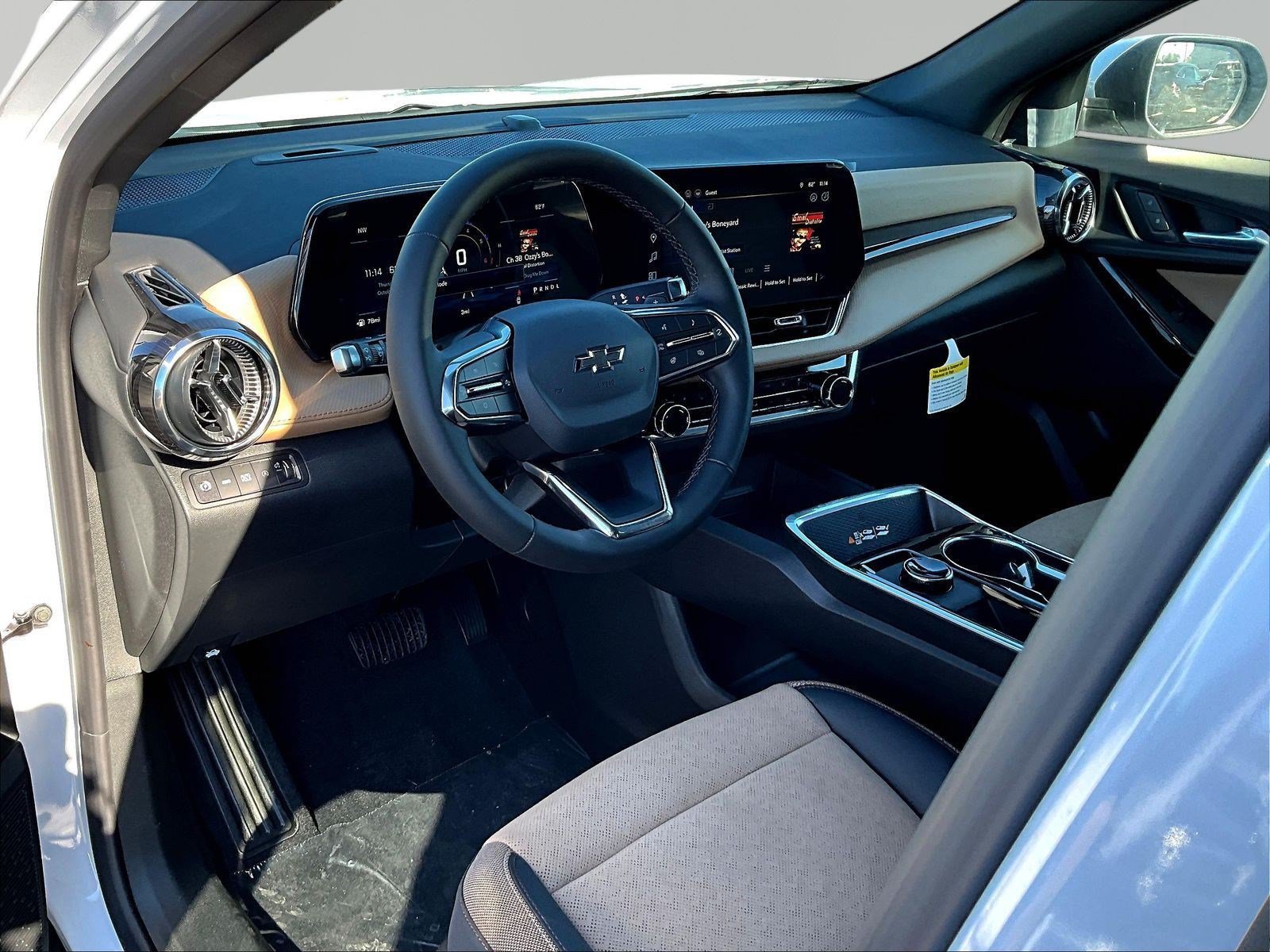 New 2027 Chevrolet Equinox ACTIV w/ Safety and Technology Package AWD/4WD image 16