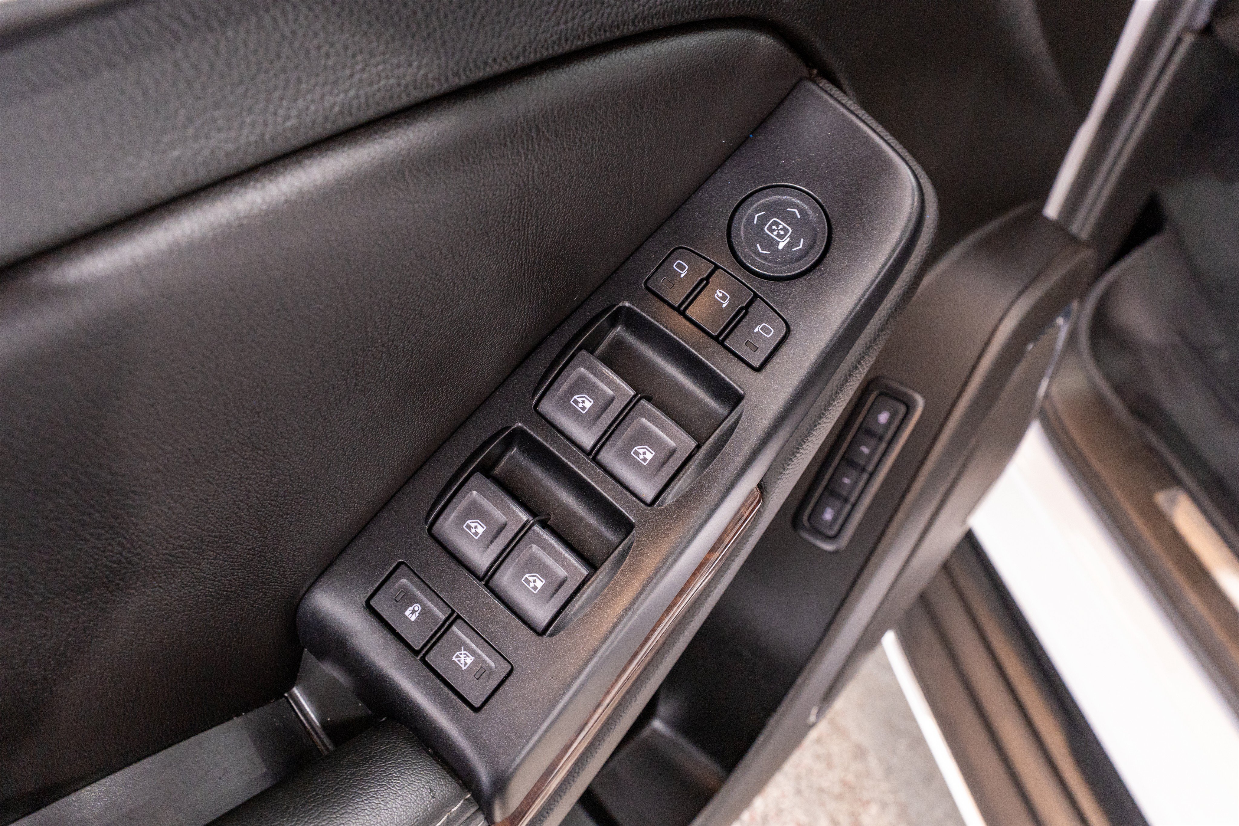 Used 2019 GMC Yukon XL SLT AWD/4WD image 14