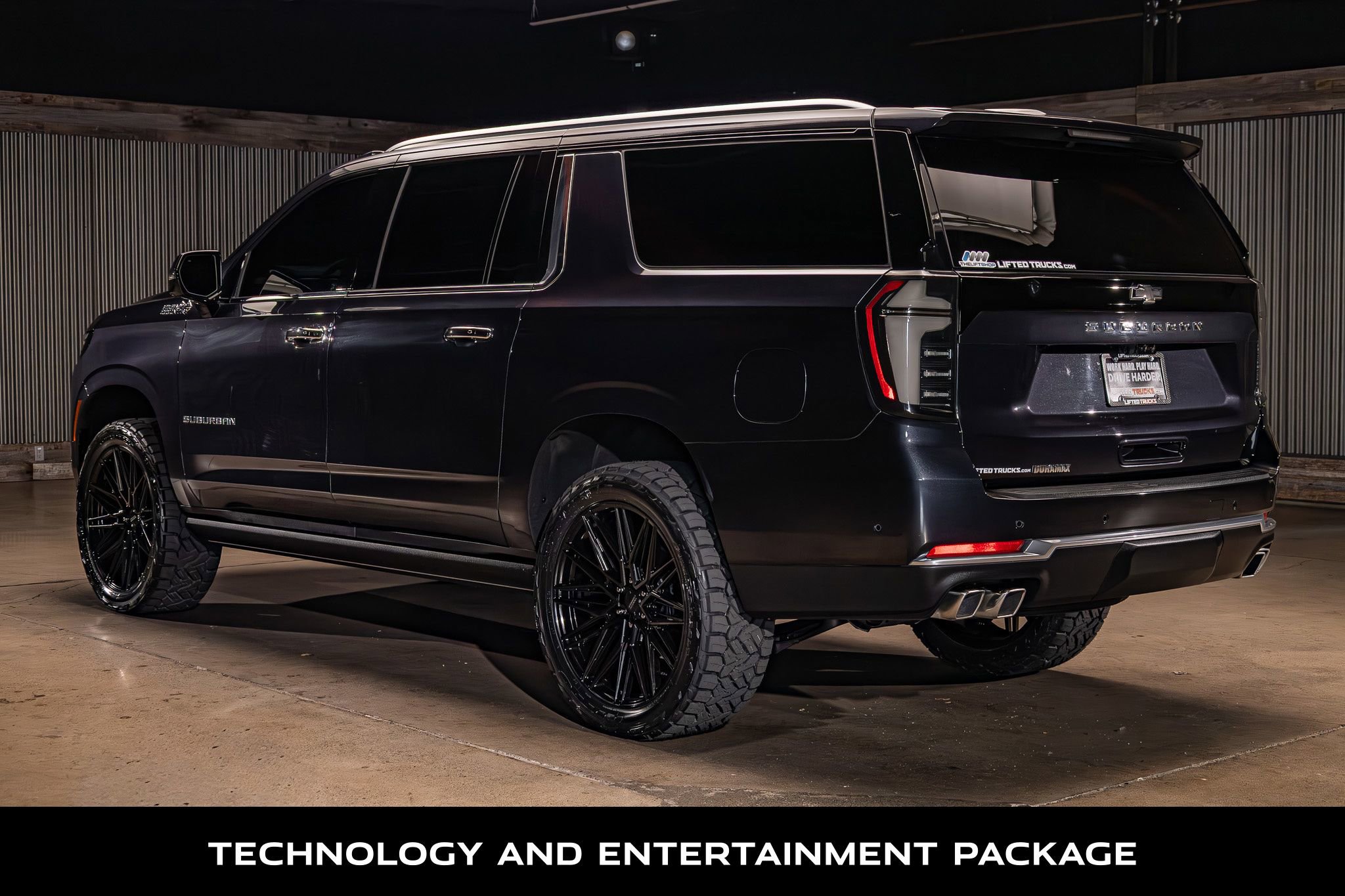 Used 2025 Chevrolet Suburban High Country AWD/4WD image 7